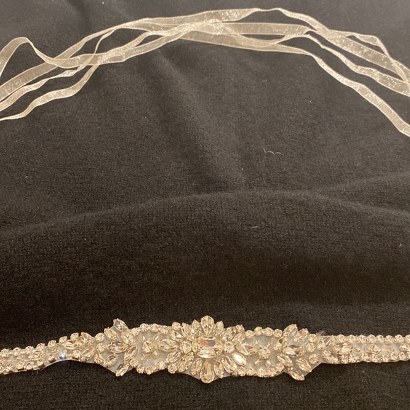 Wedding gown belt - Picture 8 of 11